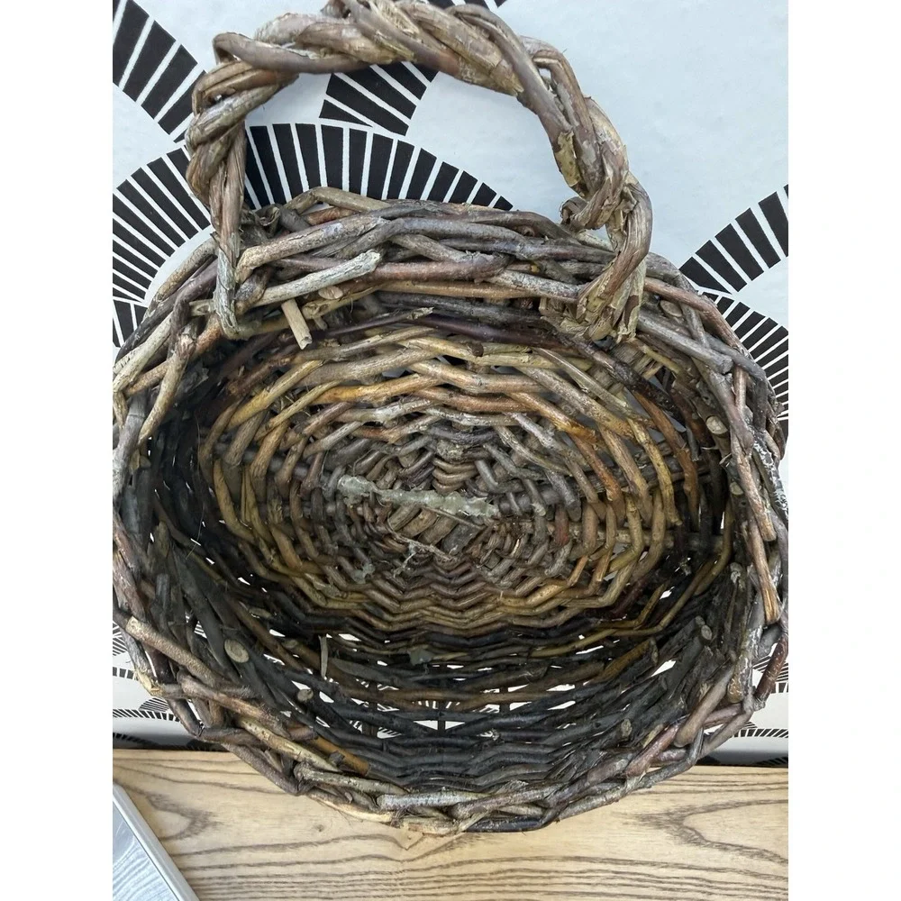 VTG Wicker Wall Basket Hanging Round Pocket Planter Rustic Decor Garden